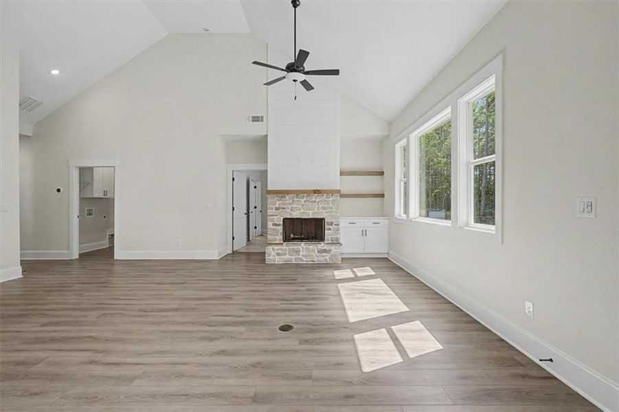 Spacious, unfurnished interior of a new home in , Dallas (Image 26).