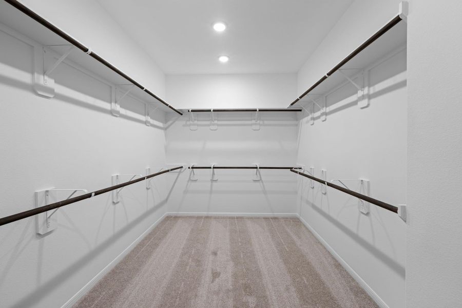 Spacious, unfurnished interior of a new home in The Meadows at Imperial Oaks 60', Conroe (Image 25).