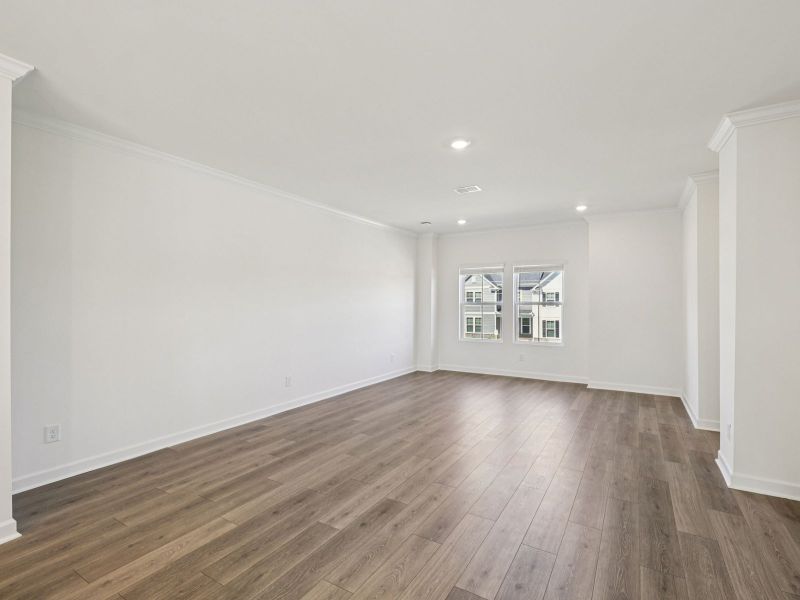 Spacious, unfurnished interior of a new home in Meadows at Wilson Farms - The Heights Series, Fort Mill (Image 10).