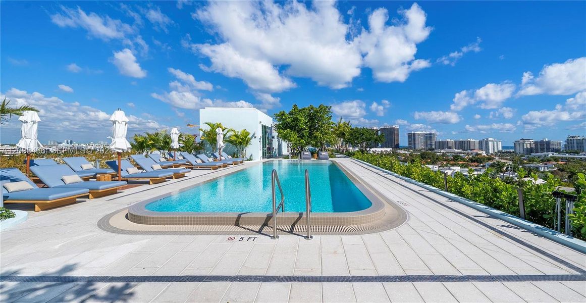 Community amenities in , Bay Harbor Islands (Image 7).