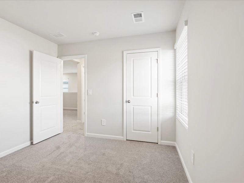 Spacious, unfurnished interior of a new home in Pleasant Brook, Piedmont (Image 20).