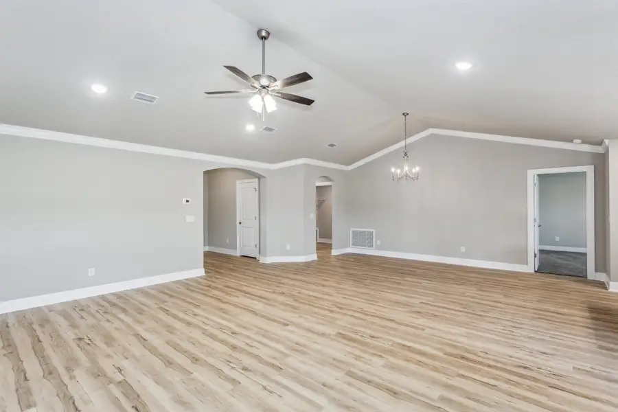 8564 La Salle Dr-7 8564 La Salle Dr-7