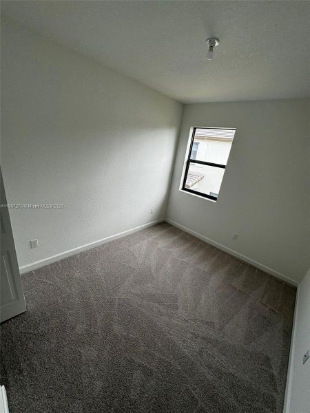 Spacious, unfurnished interior of a new home in , Pembroke Pines (Image 6).
