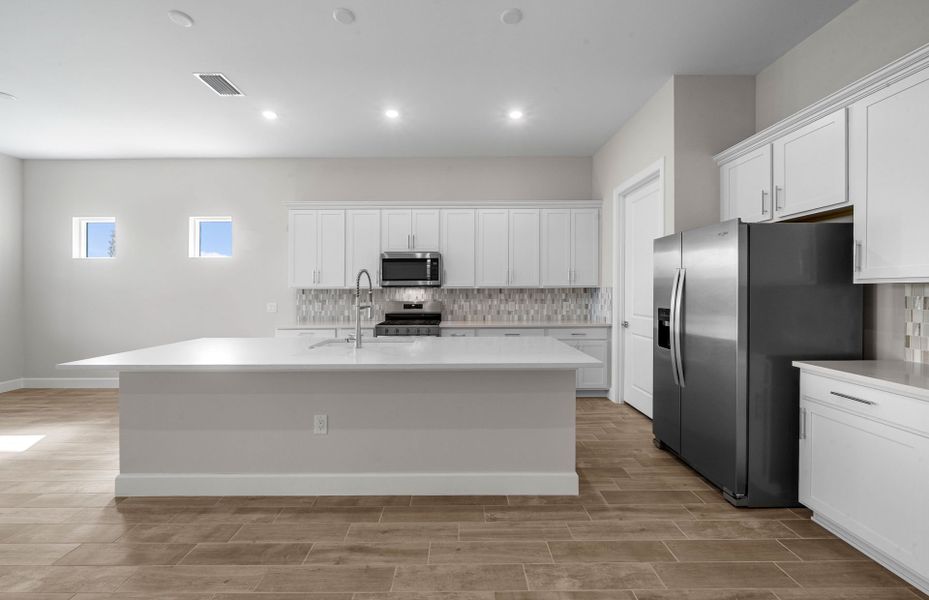Furnished interior view inside a new home in Del Webb Oak Creek, North Fort Myers (Image 16).