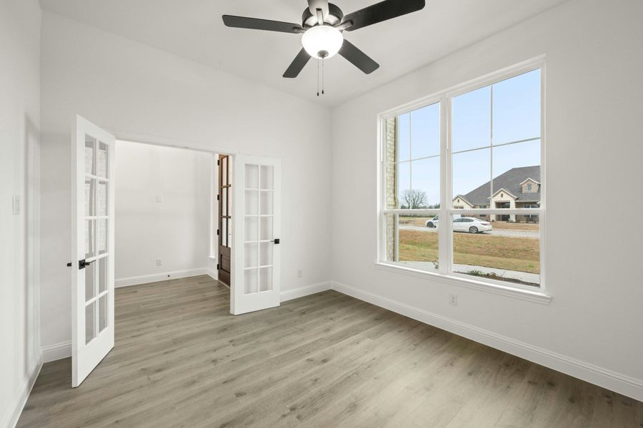 Representative unfurnished interior of a home built from the Dickson by Kindred Homes in Oak Creek Ranch, Waxahachie (Image 13).