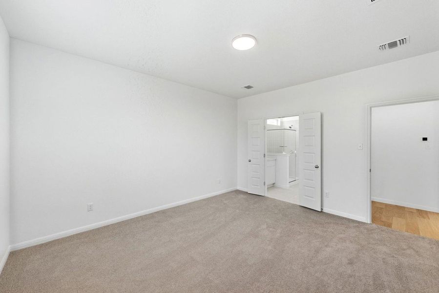 Spacious, unfurnished interior of a new home in Trinity Ranch, Elgin (Image 30). Spacious, unfurnished interior of a new home in Trinity Ranch, Elgin (Image 30).
