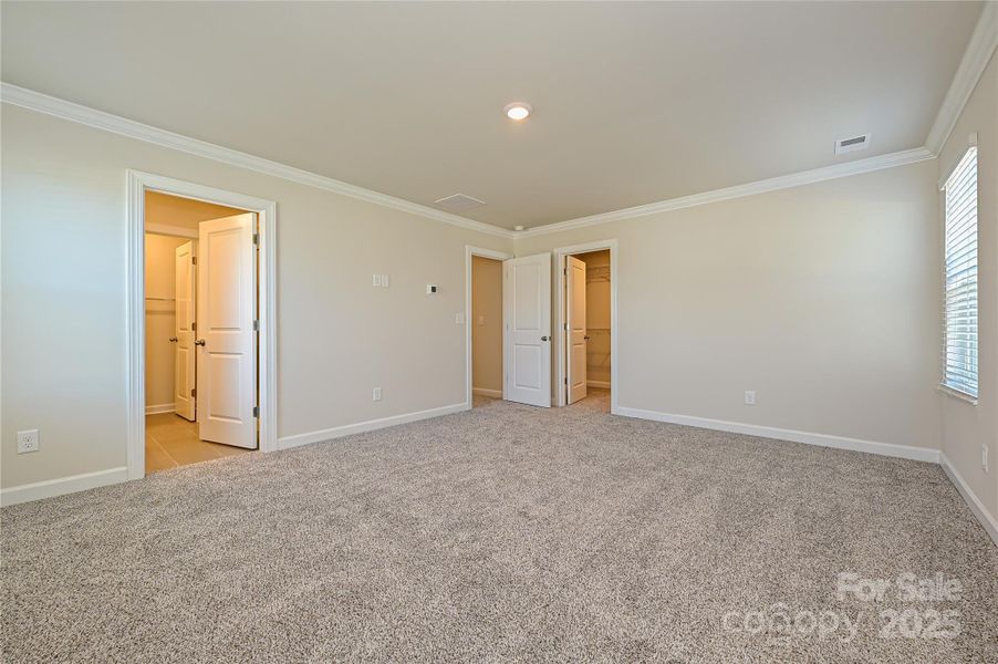Spacious, unfurnished interior of a new home in Galloway Ridge, Charlotte (Image 7).