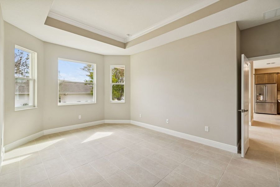 Spacious, unfurnished interior of a new home in Southern Hills Plantation, Brooksville (Image 61).