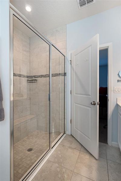 Furnished interior view inside a new home in , Minneola (Image 10).