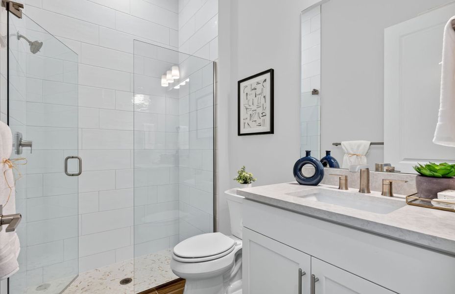 Furnished interior view inside a new home in Del Webb Oak Creek, North Fort Myers (Image 8).