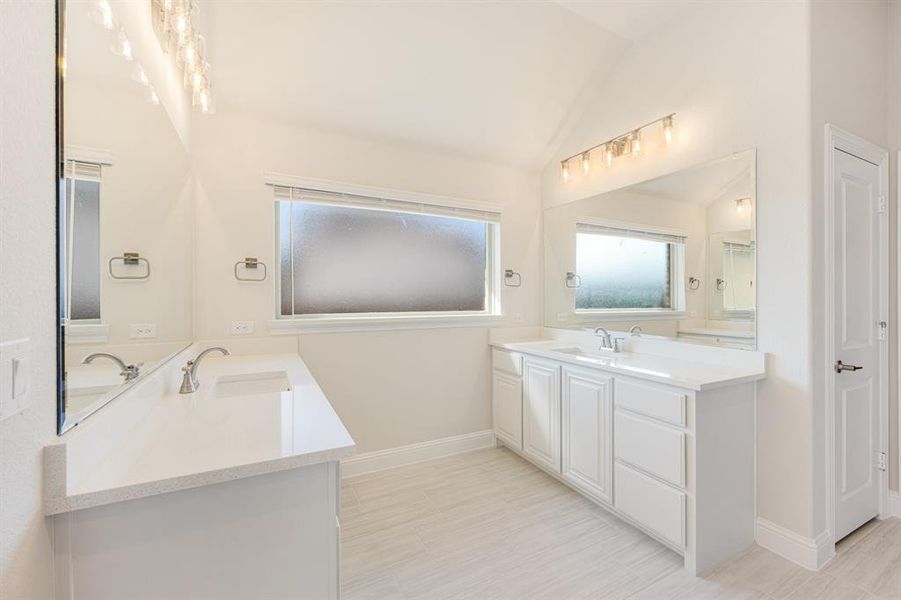 Furnished interior view inside a new home in Triple Diamond Ranch, Mansfield (Image 13).