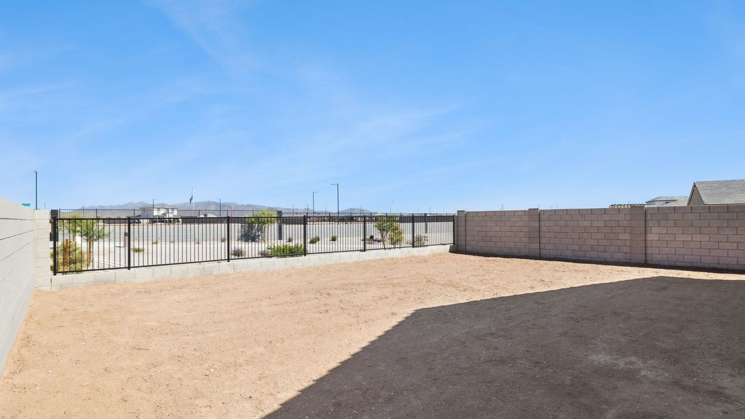 Representative exterior details of a home built from the Plan by D.R. Horton in The Ridge at Stone Butte, Phoenix (Image 18).