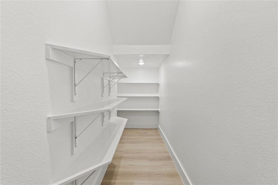 Spacious, unfurnished interior of a new home in , Dallas (Image 12).