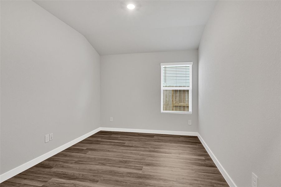 Office / den / flexspace