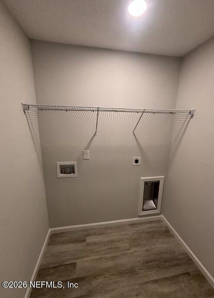 Spacious, unfurnished interior of a new home in , Jacksonville (Image 20).