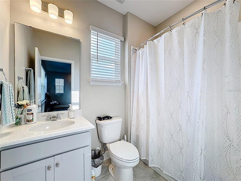 Furnished interior view inside a new home in , Orlando (Image 32).