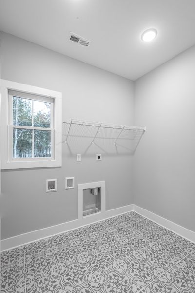 Spacious, unfurnished interior of a new home in Creekside, Cleveland (Image 57).