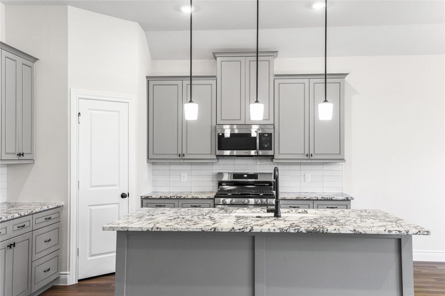 Furnished interior view inside a new home in Lexington Heights, Willis (Image 15). Furnished interior view inside a new home in Lexington Heights, Willis (Image 15).