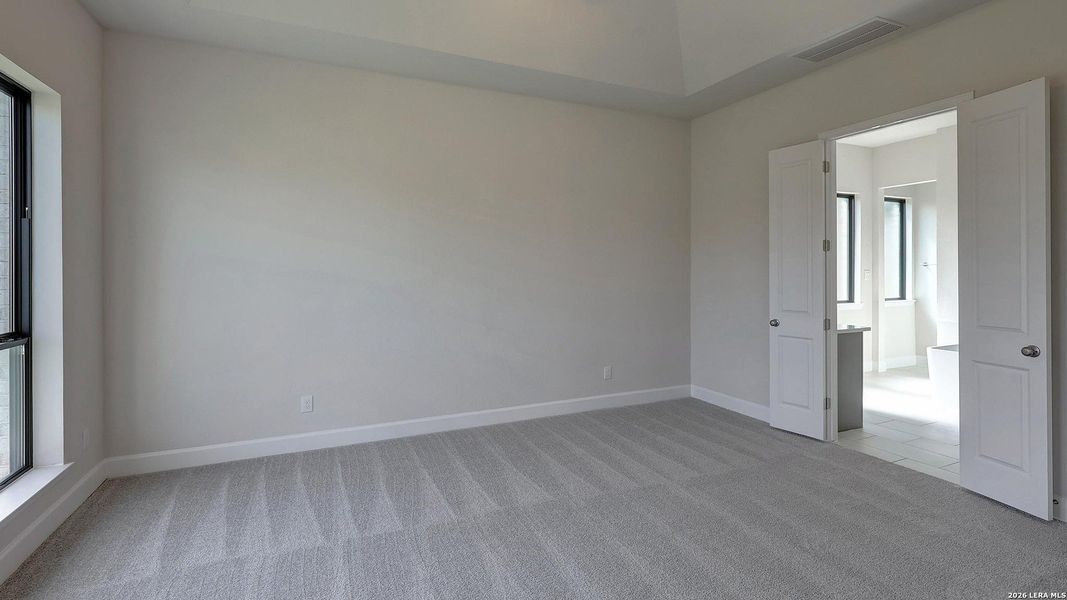 Spacious, unfurnished interior of a new home in Alsatian Oaks, Castroville (Image 25).