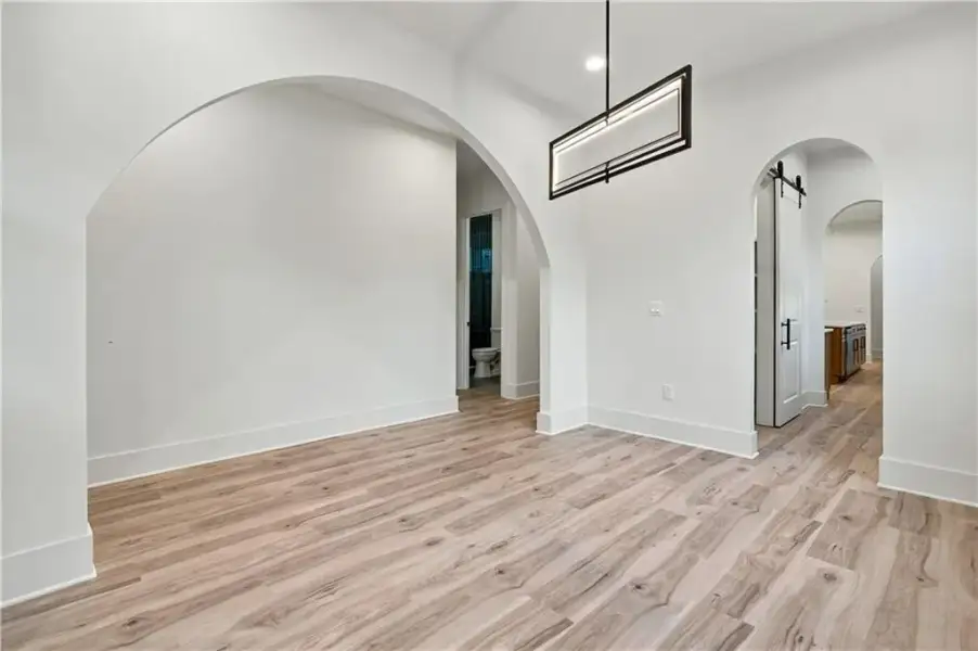 Spacious, unfurnished interior of a new home in , Atlanta (Image 21).