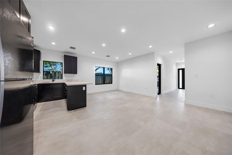 Image 36 of a home in .