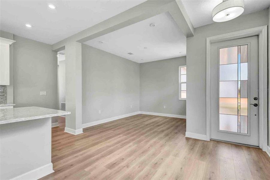 Spacious, unfurnished interior of a new home in Cresswind at Lake Harris, Tavares (Image 24).