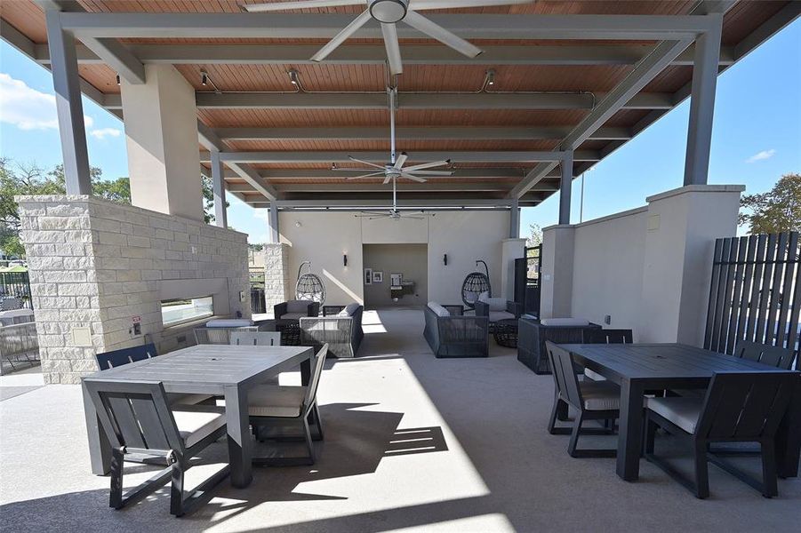 Community amenities in Eagle Creek, Denton (Image 33).