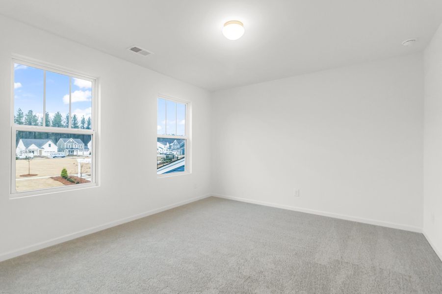 Spacious, unfurnished interior of a new home in Homecoming, Ravenel (Image 19).