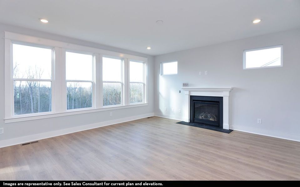 Spacious, unfurnished interior of a new home in McCain's Station, Gallatin (Image 13).