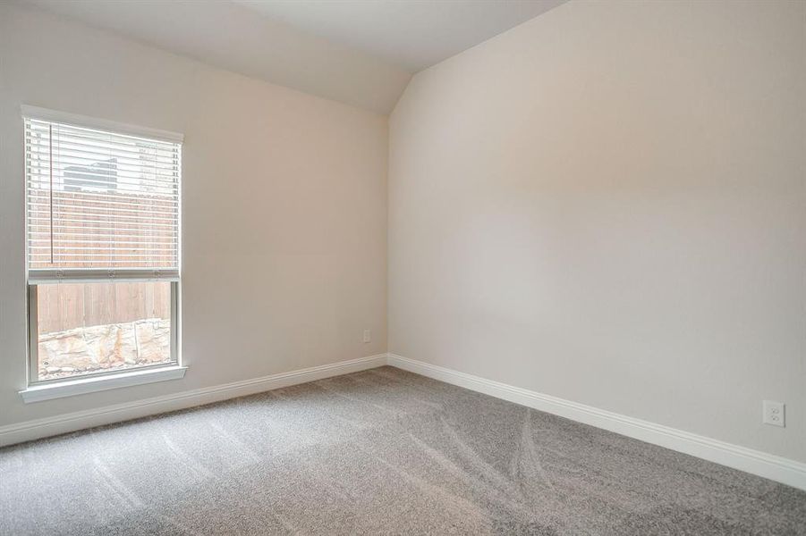 Spacious, unfurnished interior of a new home in Oak Hills, Burleson (Image 26).