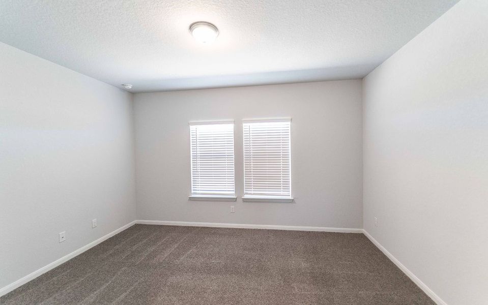 Spacious, unfurnished interior of a new home in Mesa Vista, Von Ormy (Image 12).