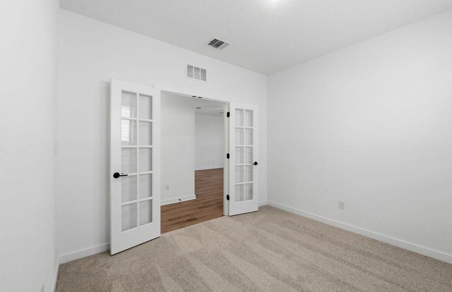 Spacious, unfurnished interior of a new home in Santa Rita Ranch, Liberty Hill (Image 50).