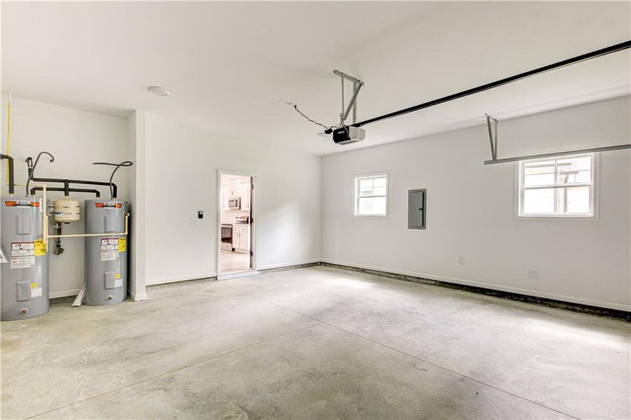 Spacious, unfurnished interior of a new home in , Villa Rica (Image 58).