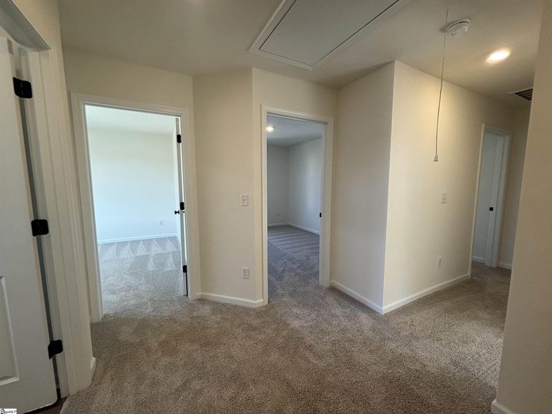 Spacious, unfurnished interior of a new home in Halton Oaks, Spartanburg (Image 14).