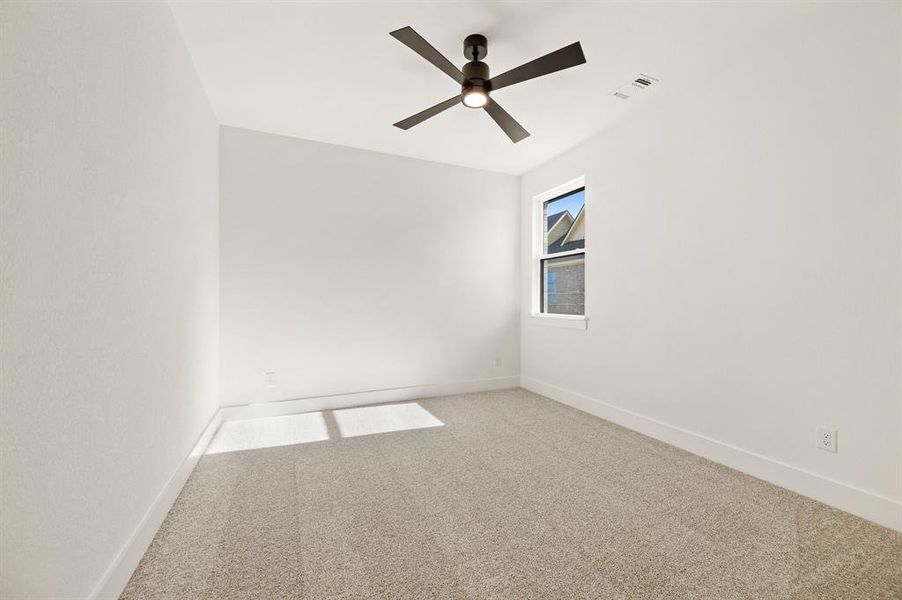 Spacious, unfurnished interior of a new home in Settlers Glen, New Fairview (Image 33). Spacious, unfurnished interior of a new home in Settlers Glen, New Fairview (Image 33).