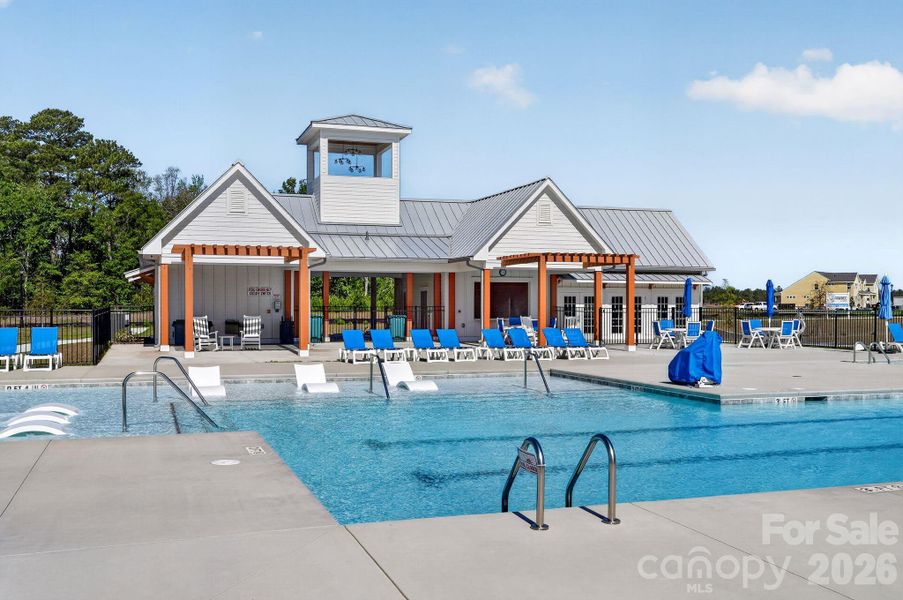 Community amenities in , Longs (Image 36).