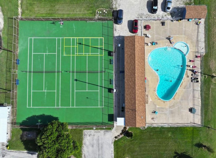 Community amenities in , Palacios (Image 15). Community amenities in , Palacios (Image 15).