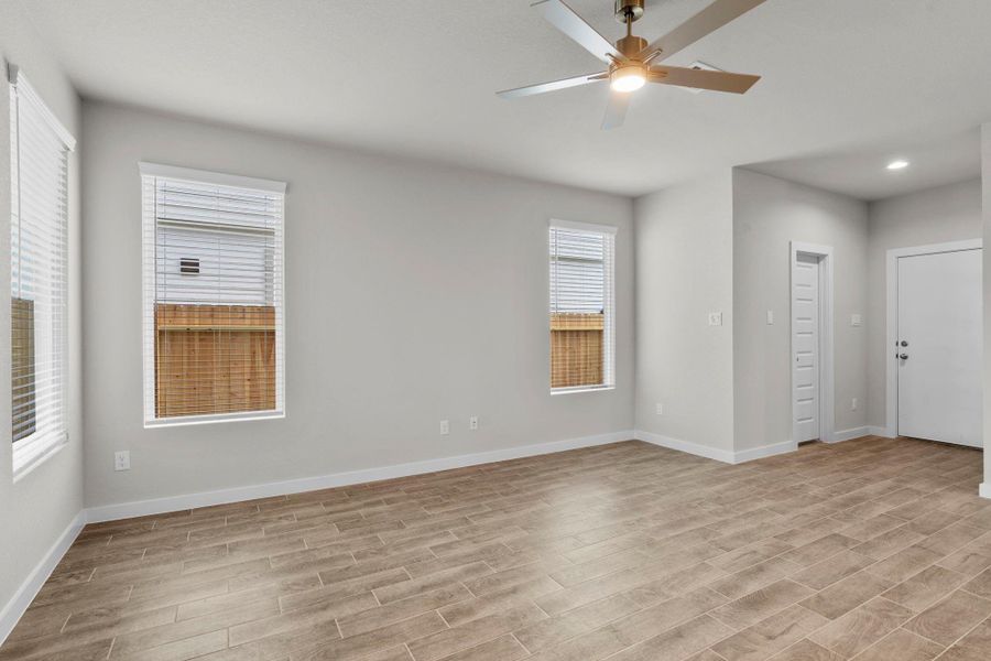 Spacious, unfurnished interior of a new home in Cypresswood Landing, Humble (Image 20).