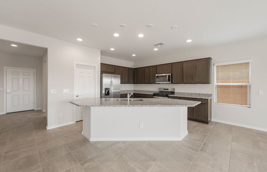 Furnished interior view inside a new home in El Cidro, Goodyear (Image 11).