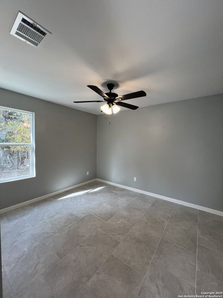 Spacious, unfurnished interior of a new home in , Spring Branch (Image 6).