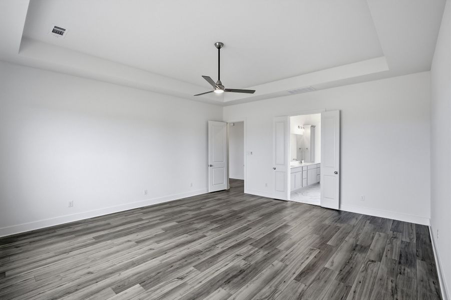 Spacious, unfurnished interior of a new home in Creekview Addition, Van Alstyne (Image 29). Spacious, unfurnished interior of a new home in Creekview Addition, Van Alstyne (Image 29).