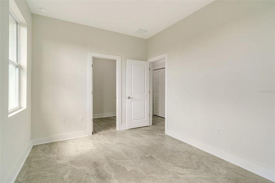 Spacious, unfurnished interior of a new home in , Rotonda West (Image 22).