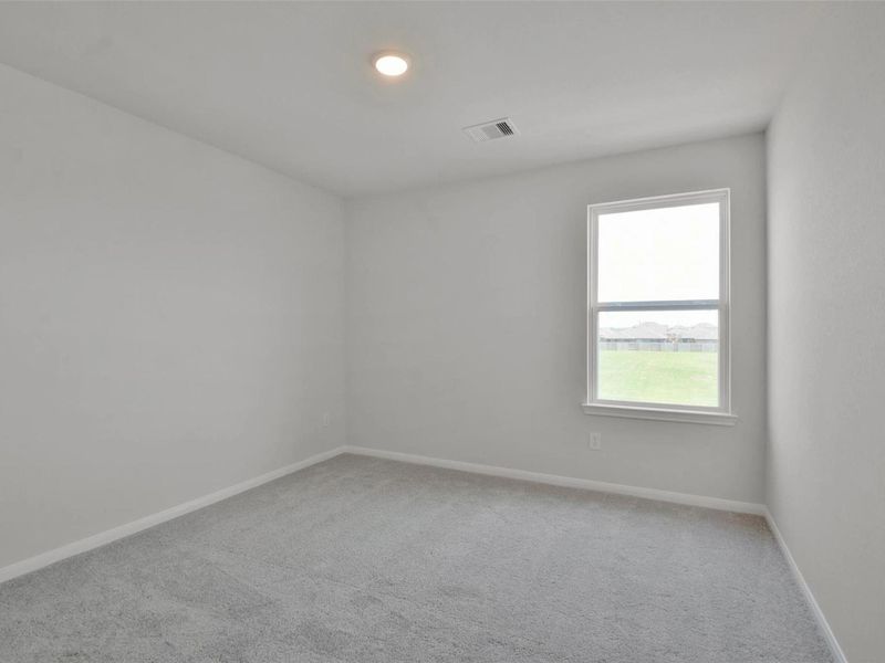 Spacious, unfurnished interior of a new home in River Ranch Meadows, Dayton (Image 31).