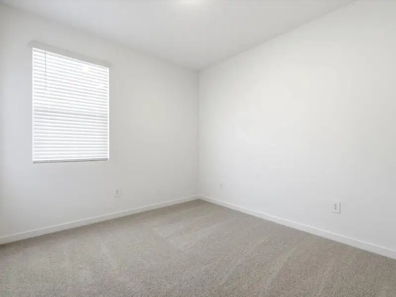 Spacious, unfurnished interior of a new home in Anthem at Merrill Ranch Reserve Series, Florence (Image 13).