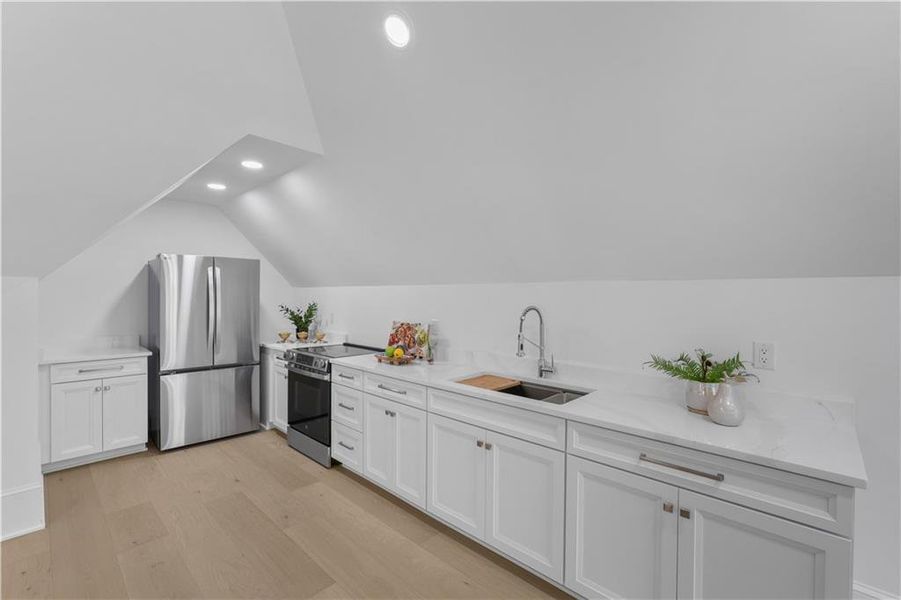 Furnished interior view inside a new home in , Monroe (Image 15).