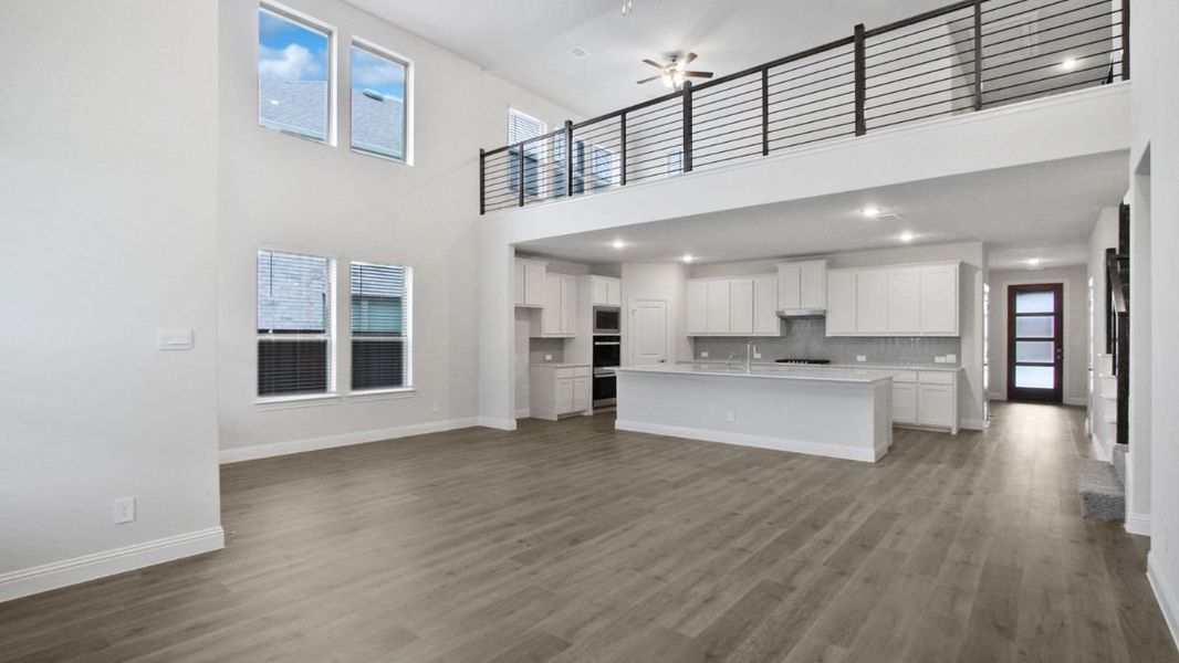 Spacious, unfurnished interior of a new home in The Landing at Hidden Lakes, McKinney (Image 11).