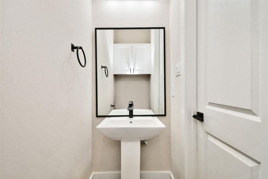 Half bath in the 2nd floor Half bath in the 2nd floor