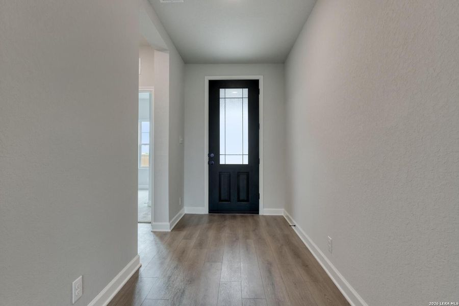 Spacious, unfurnished interior of a new home in Hennersby Hollow, San Antonio (Image 16). Spacious, unfurnished interior of a new home in Hennersby Hollow, San Antonio (Image 16).