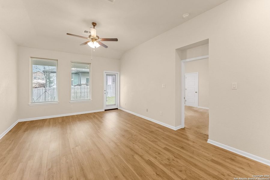 Spacious, unfurnished interior of a new home in Bricewood, San Antonio (Image 12).