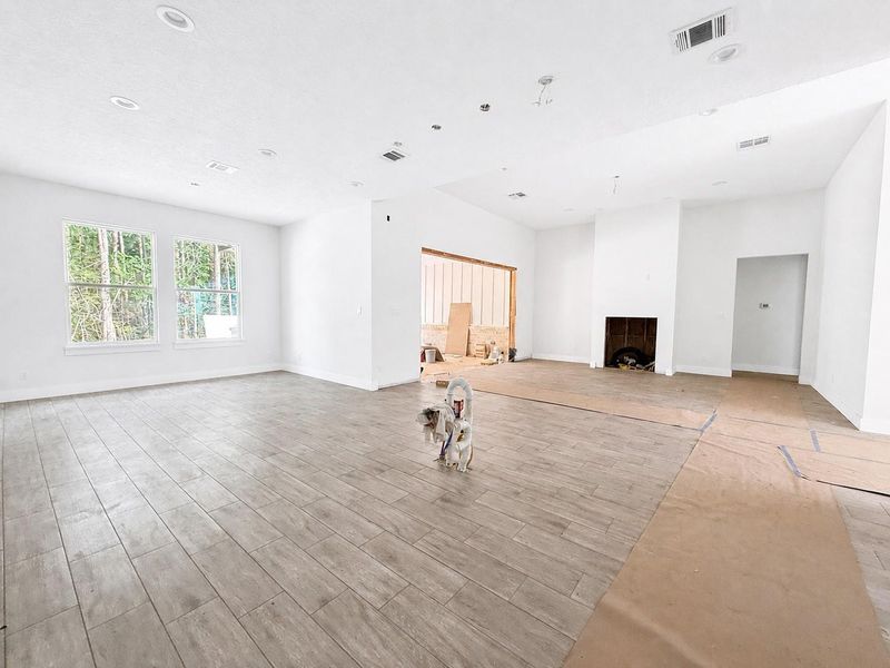 Spacious, unfurnished interior of a new home in , Waller (Image 27). Spacious, unfurnished interior of a new home in , Waller (Image 27).